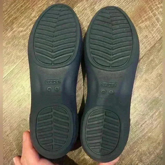 Women’s CROCS “Laura” Slip-On Cut-Out Ballet Flats Size 5 - Navy blue - Picture 3 of 5